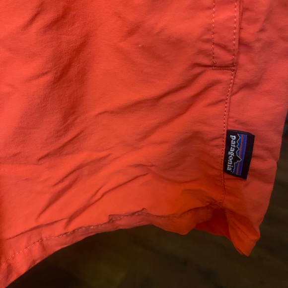 Patagonia Baggie Shorts - XL - Red - Picture 3 of 3